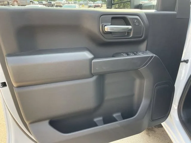 2026 Chevrolet Silverado 2500 HD Custom - Photo 10