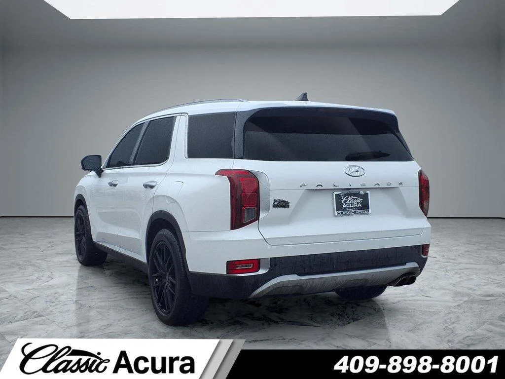 Used 2022 Hyper White Hyundai SEL image 5