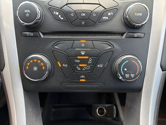 Used 2014 Red Ford SE image 14