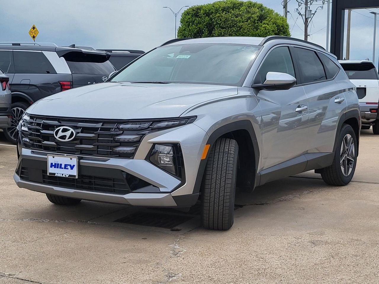 New 2026 Shimmering Silver Hyundai SEL FWD image 2
