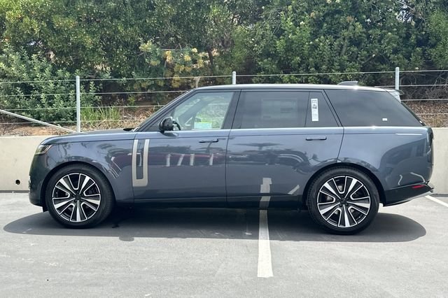 New 2026 Varesine Blue Land Rover SE image 2