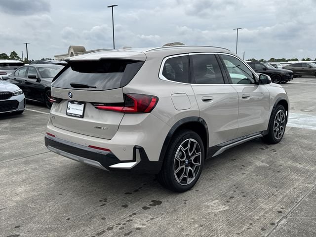 New 2026 Dune Grey Metallic BMW xDrive28i image 7