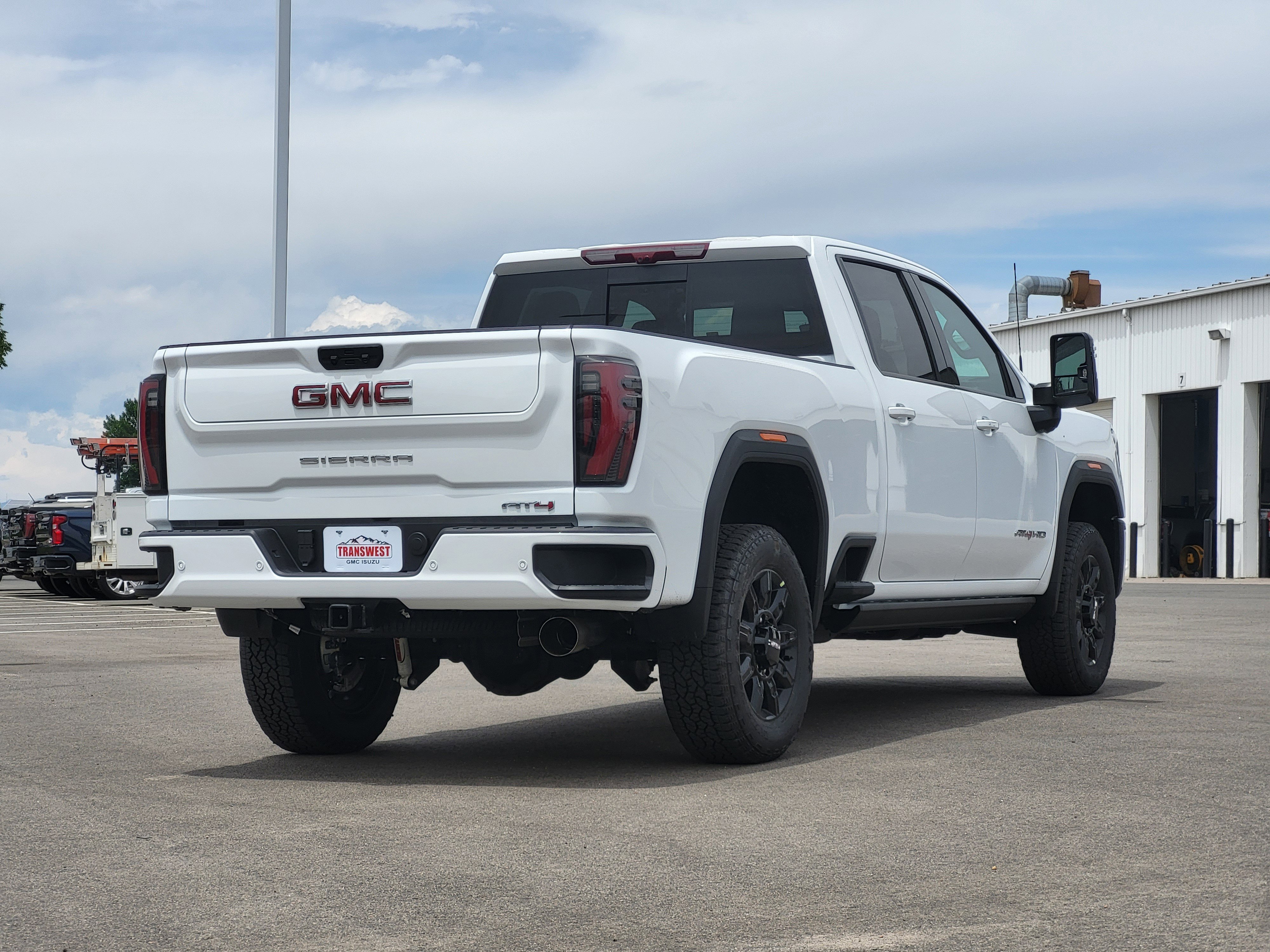 2026 GMC Sierra 3500HD AT4 - Photo 7