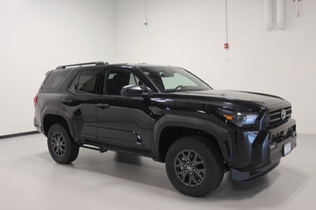 2026 Toyota 4Runner SR5 4WD's photo