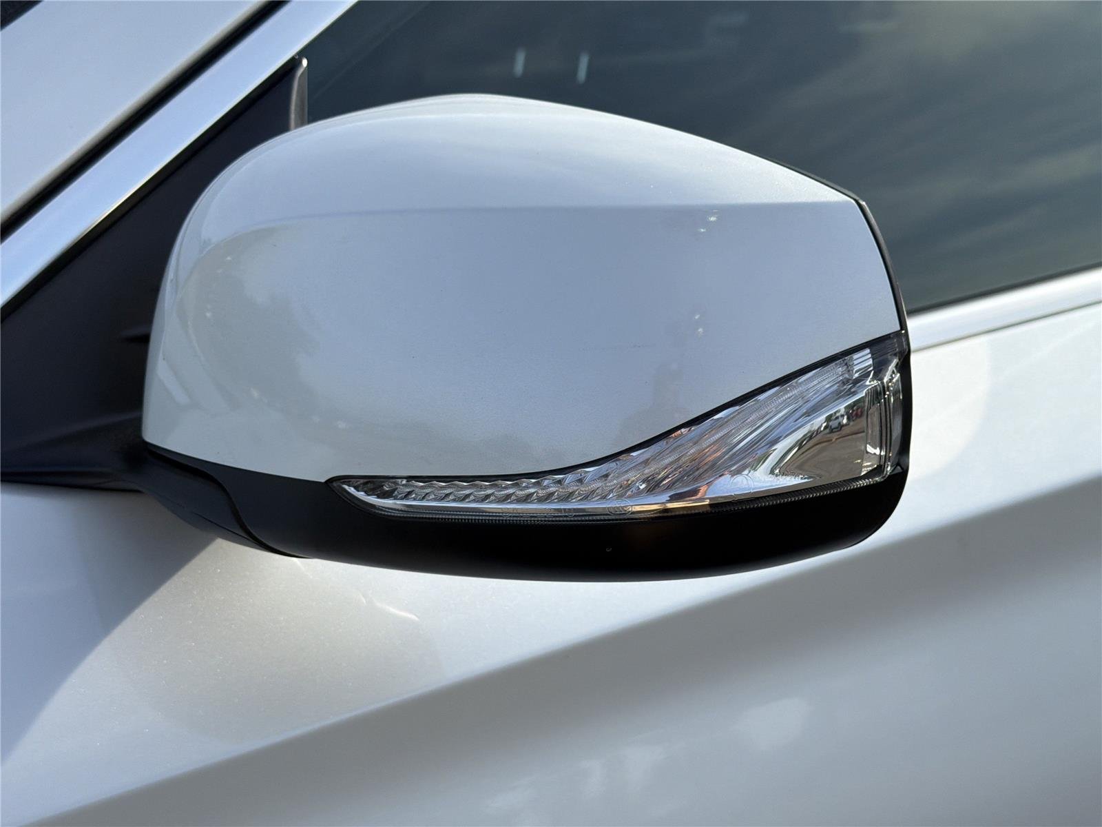 Certified Used 2024 Radiant White INFINITI LUXE image 36