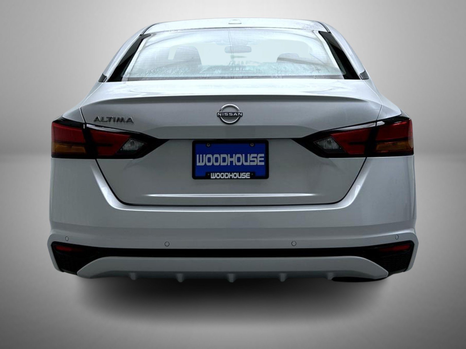 Used 2025 Silver Nissan 2.5 SV image 6