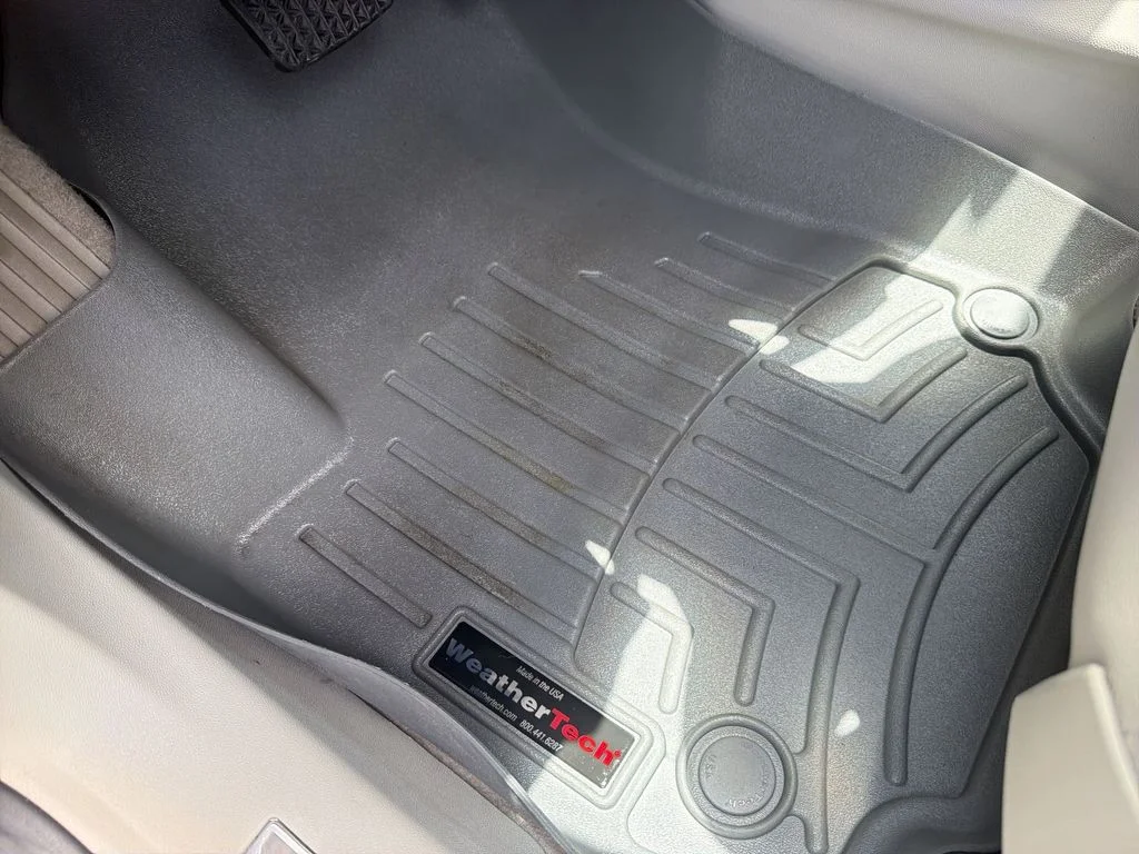 Used 2023 Silver GMC Denali image 42