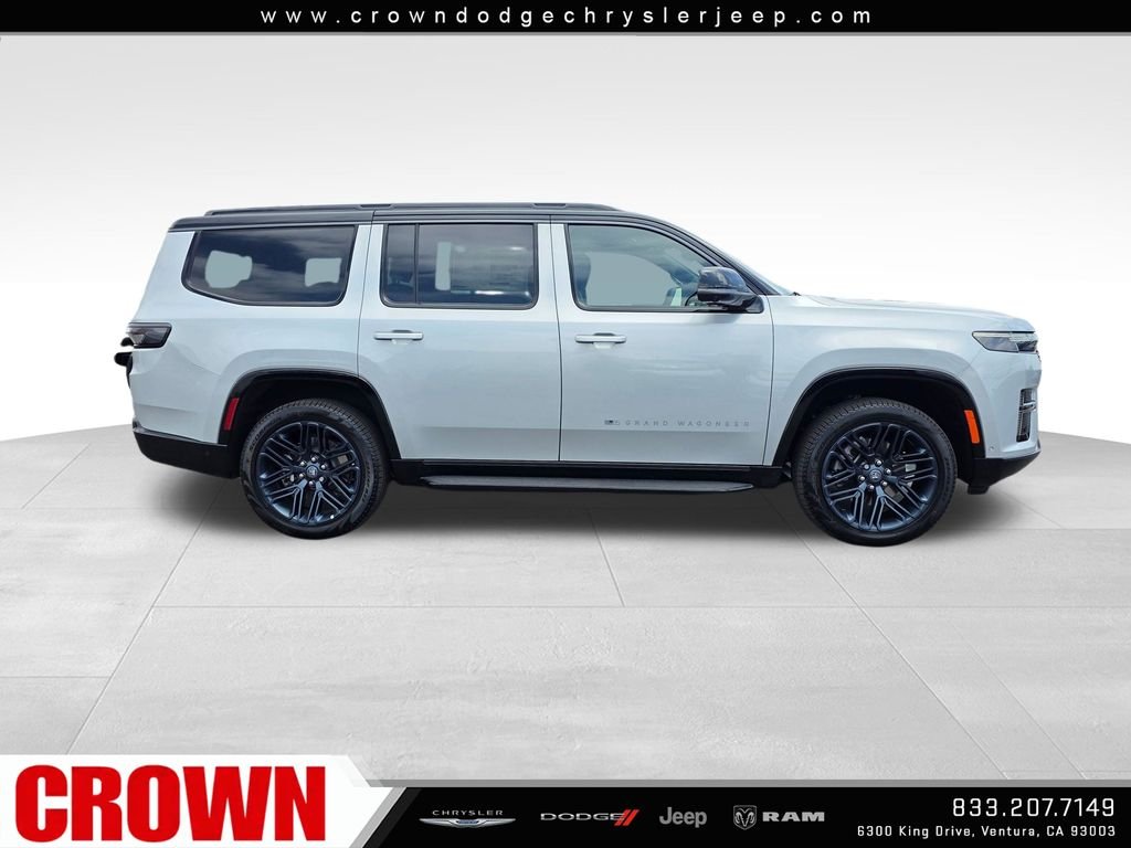 New 2026 Silver-Zynith Exterior Paint Jeep 85th Anniversary Edition image 4