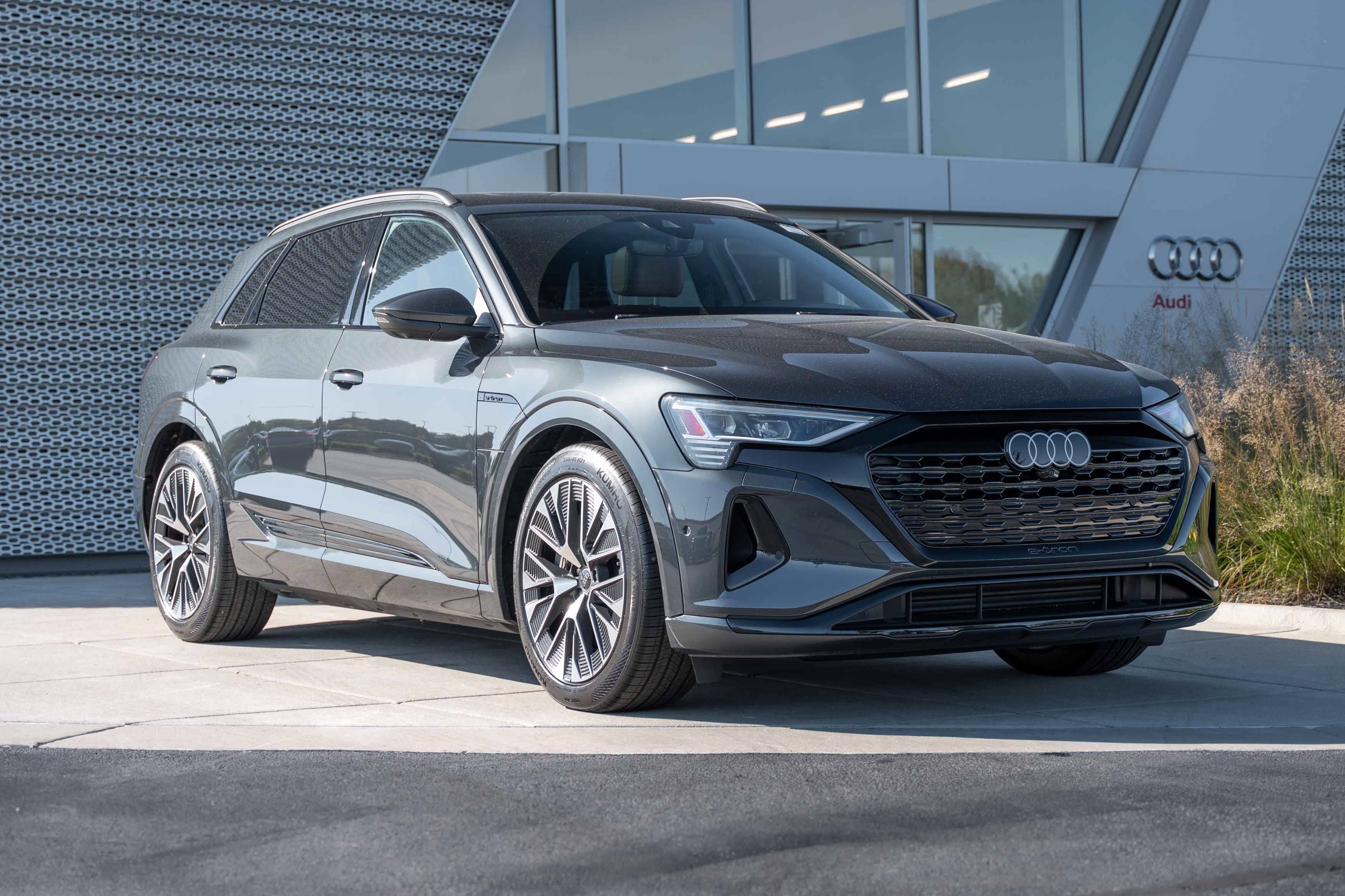 2024 Audi Q8 e-tron