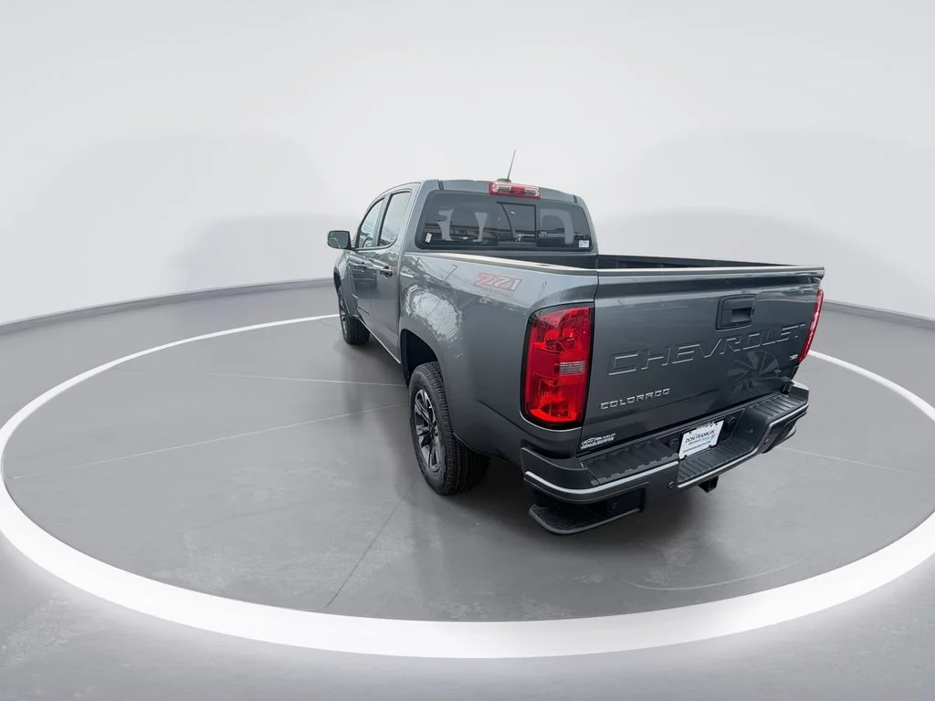 Used 2022 Gray Chevrolet Z71 image 6