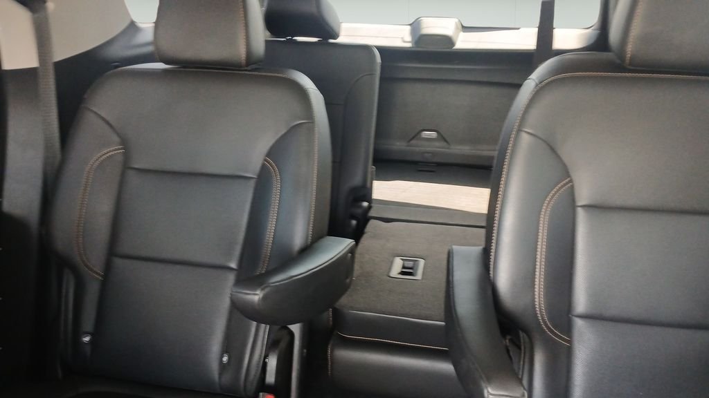 Used 2021 White Chevrolet Premier image 11