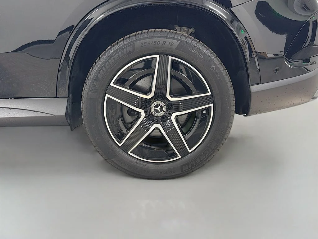 Certified Used 2026 Black Mercedes-Benz GLC 300 image 34
