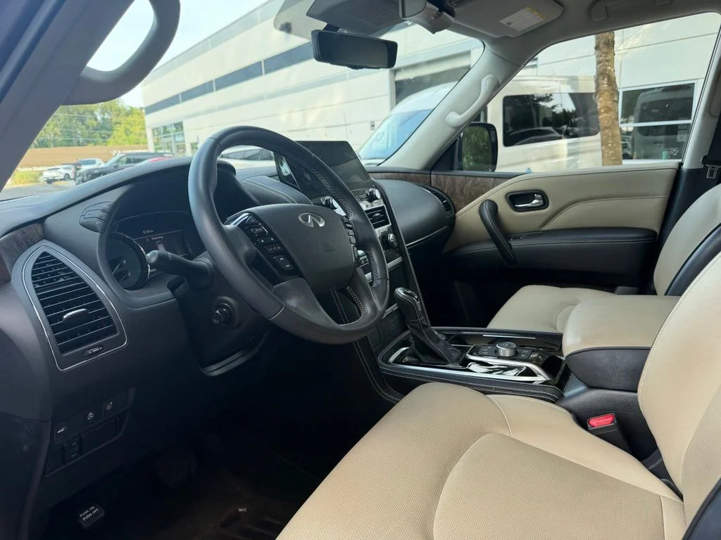 Used 2023 Anthracite Gray INFINITI Premium Select image 12