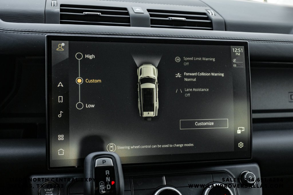 New 2026 Fuji White Land Rover X-Dynamic SE image 29