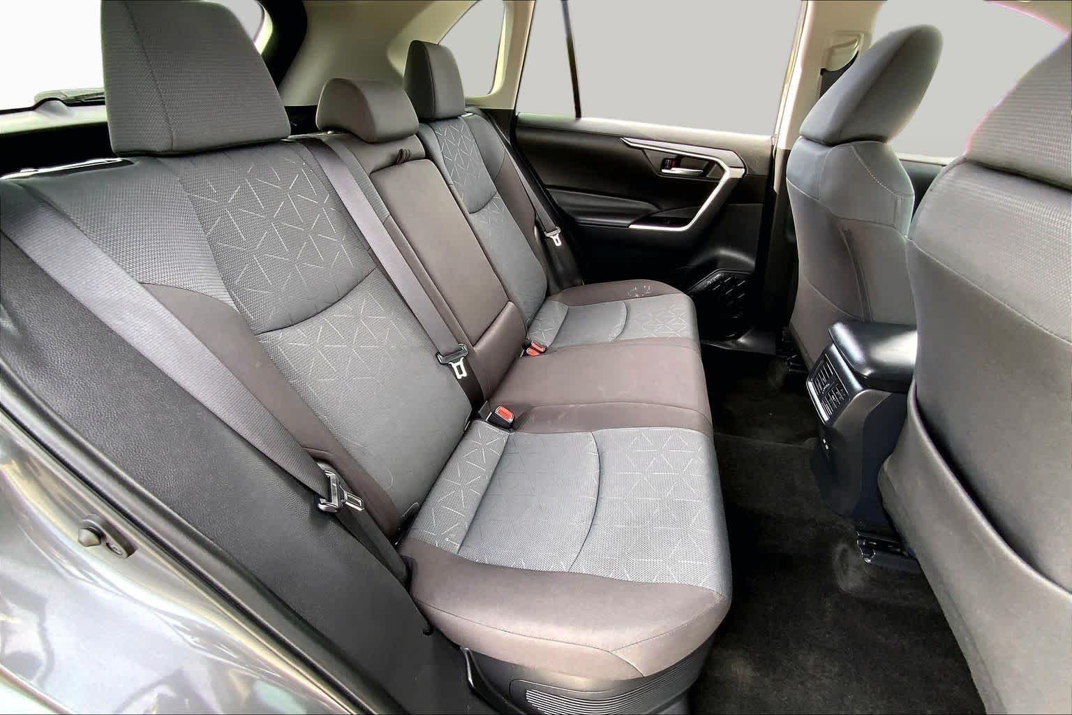 Used 2025 Magnetic Gray Metallic Toyota Hybrid XLE image 36