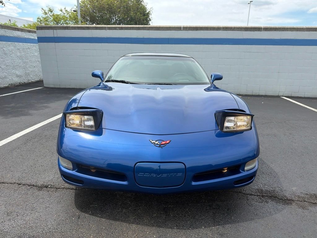 Used 2002 Electron Blue Metallic Chevrolet Base image 8