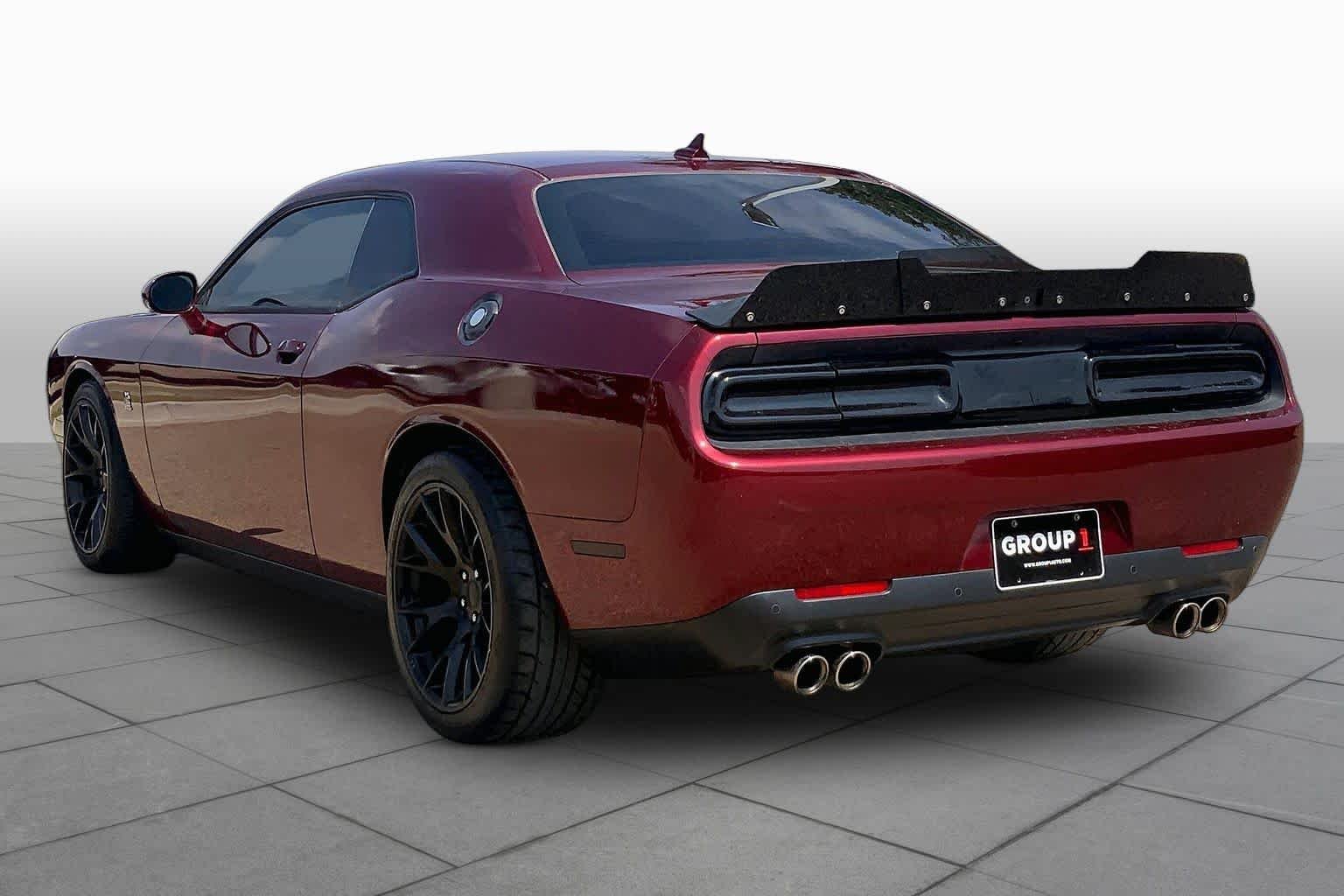 Used 2018 Octane Red Pearlcoat Dodge R/T Scat Pack image 12