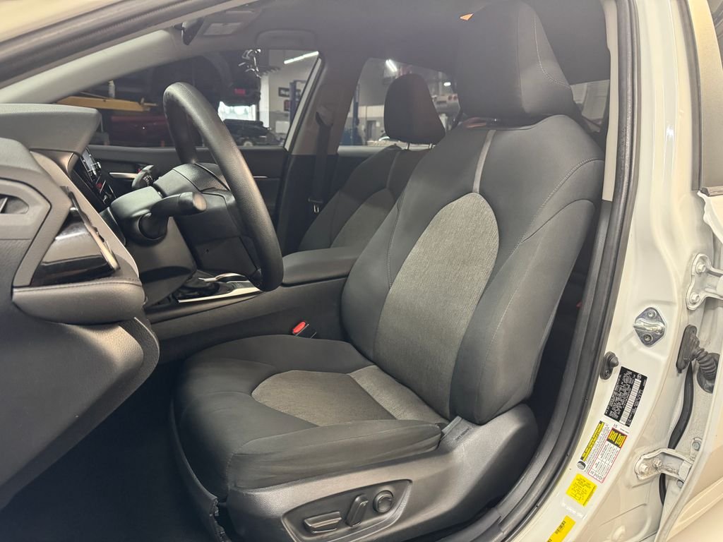 Used 2024 Ice Toyota LE image 16