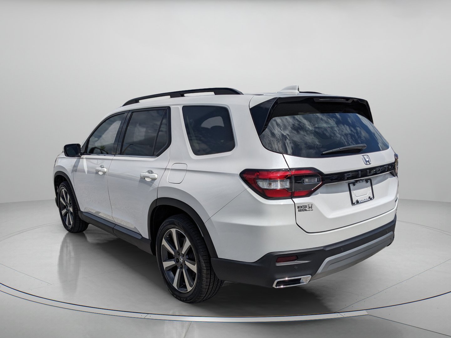 Certified Used 2025 Platinum White Honda Touring image 4