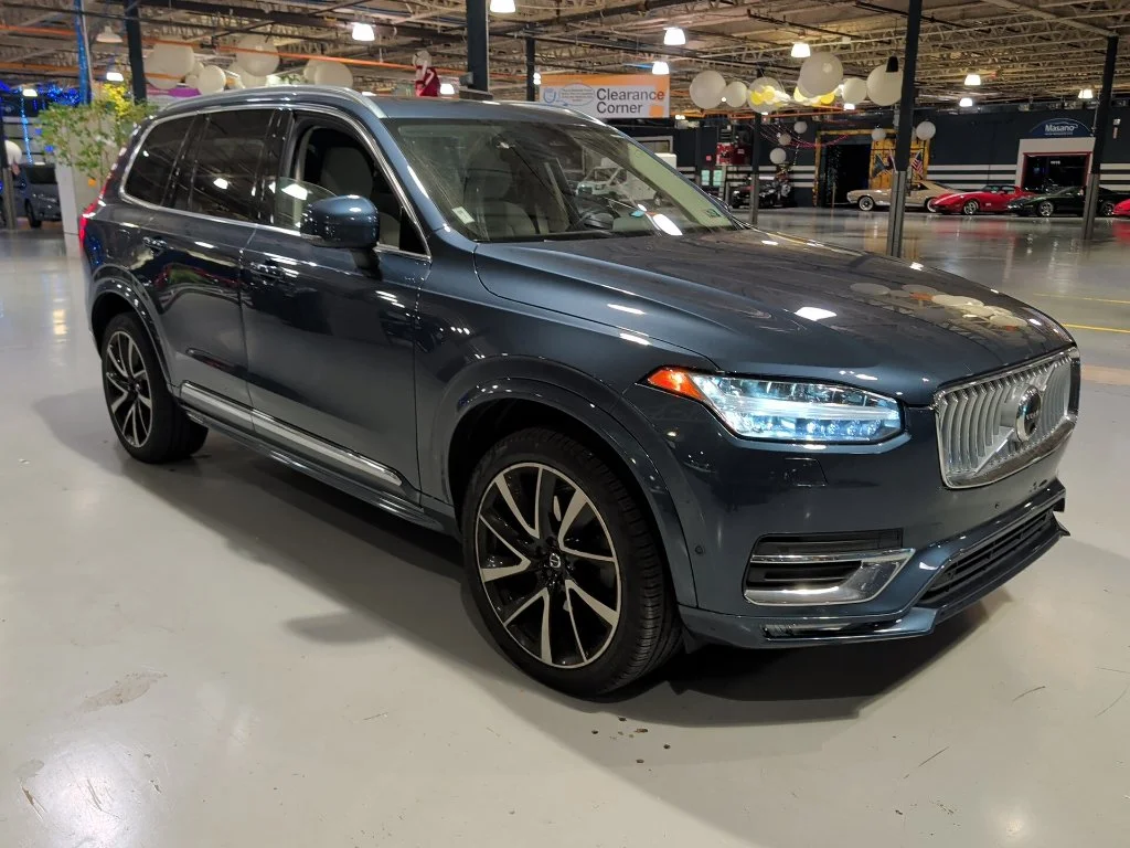 2023 Volvo XC90 Plus AWD photo