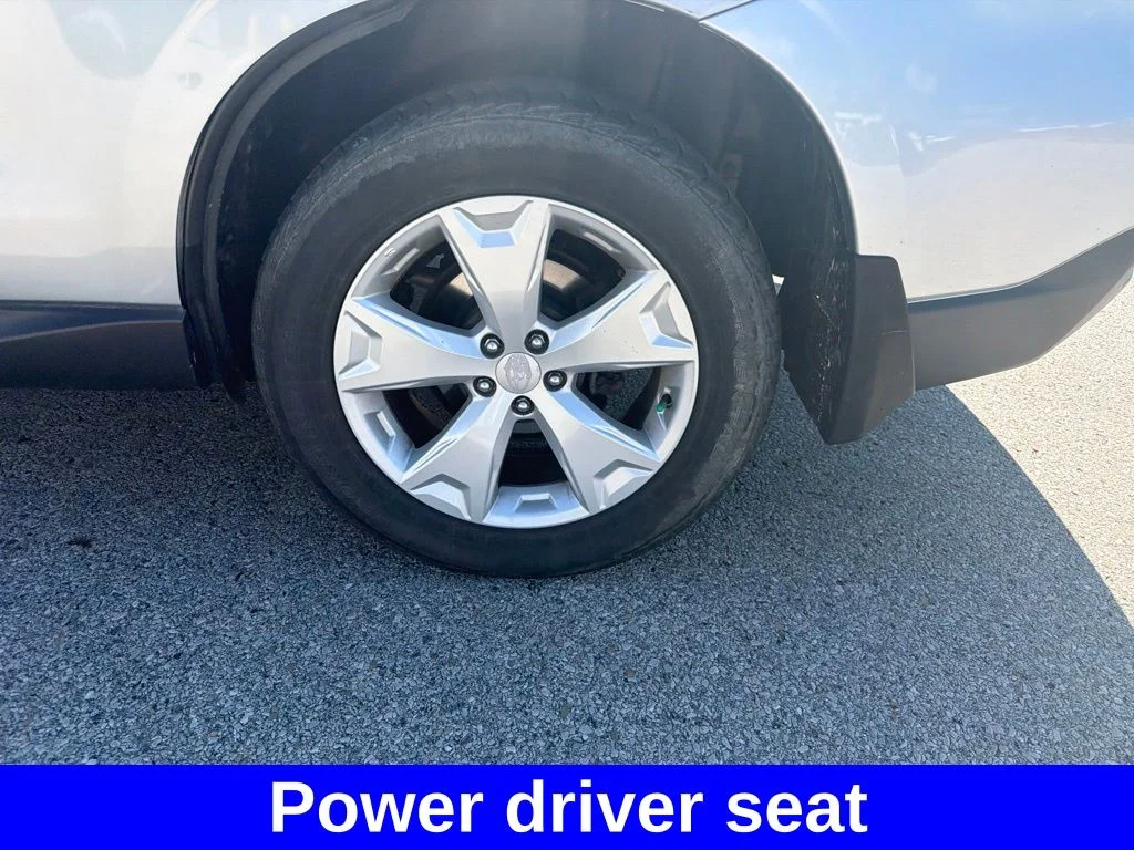 Used 2016 Silver Subaru 2.5i Premium image 8