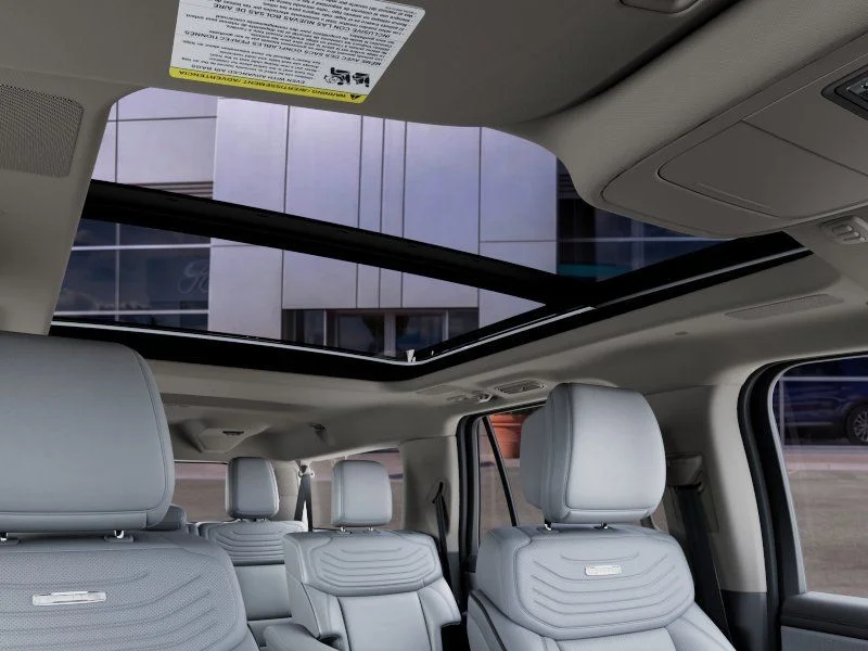 New 2027 Star White Metallic Tri-Coat Ford Platinum image 23