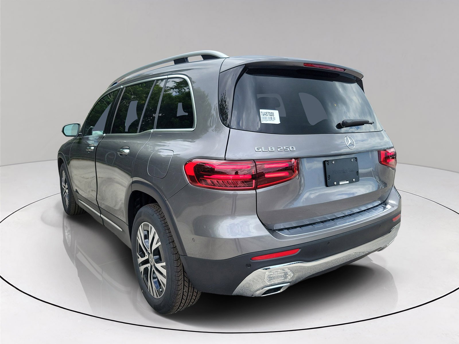 New 2026 Mountain Grey Metallic Mercedes-Benz GLB 250 image 34