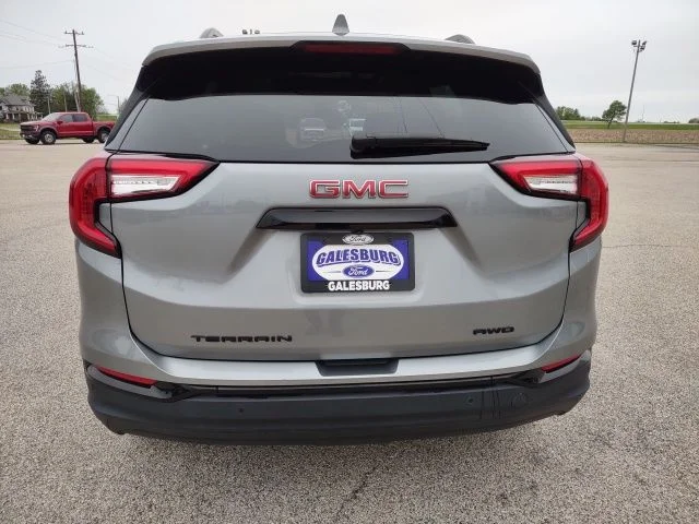 Used 2023 Sterling GMC SLE image 4
