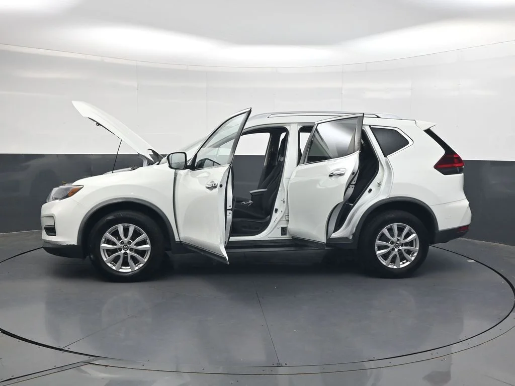 Used 2018 Glacier White Nissan SV image 35