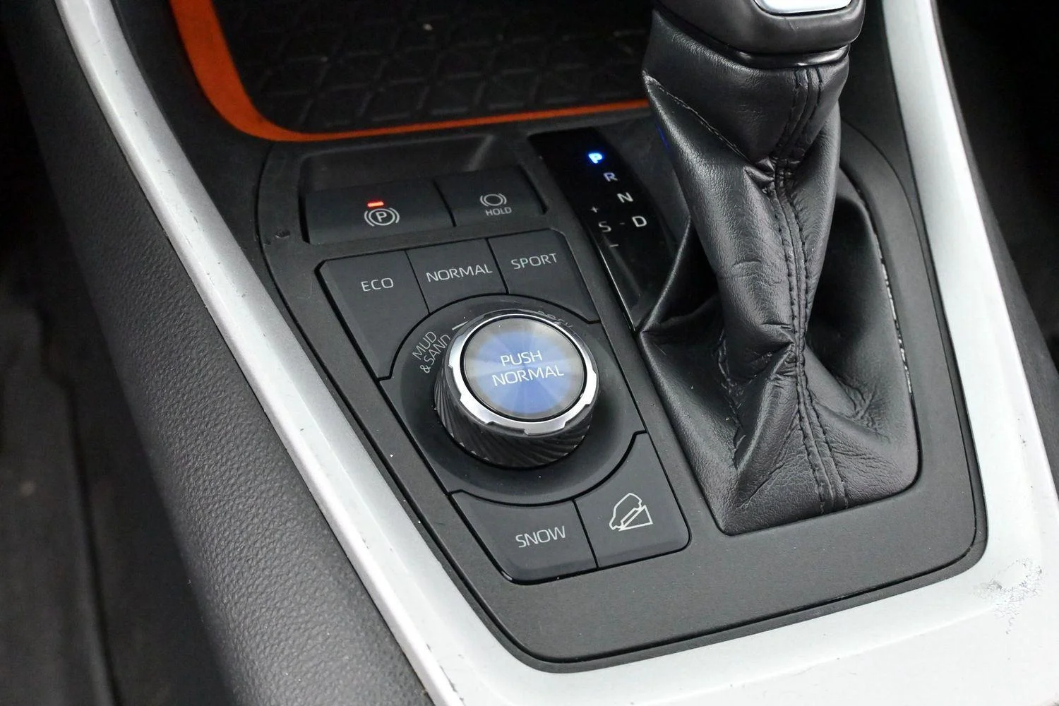 Used 2022 Midnight Black Metallic Toyota Adventure image 19