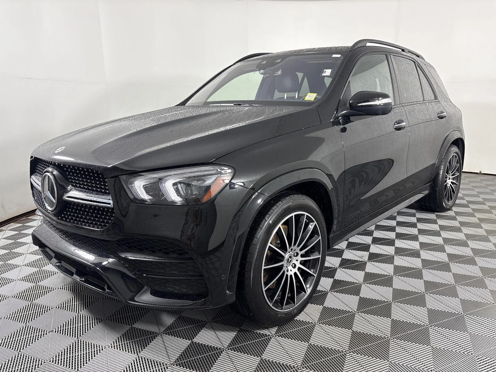Used 2023  Mercedes-Benz GLE 450 image 3