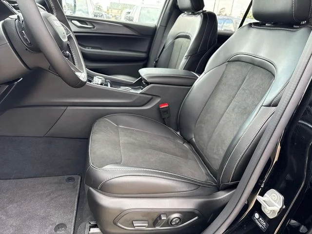 New 2025 Black Jeep Altitude X image 10