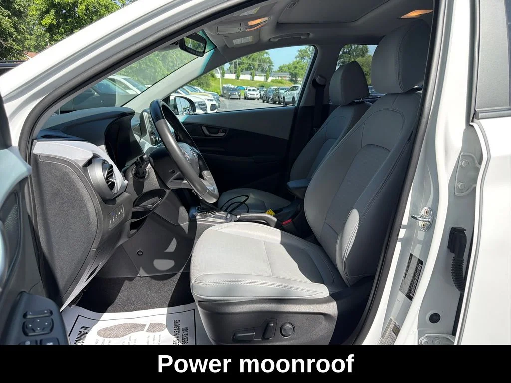 Used 2021 Lunar White Hyundai Ultimate image 11