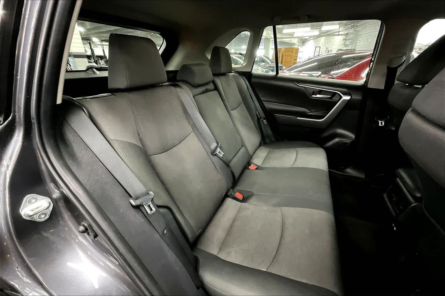 2023 Toyota RAV4 XLE - Photo 20