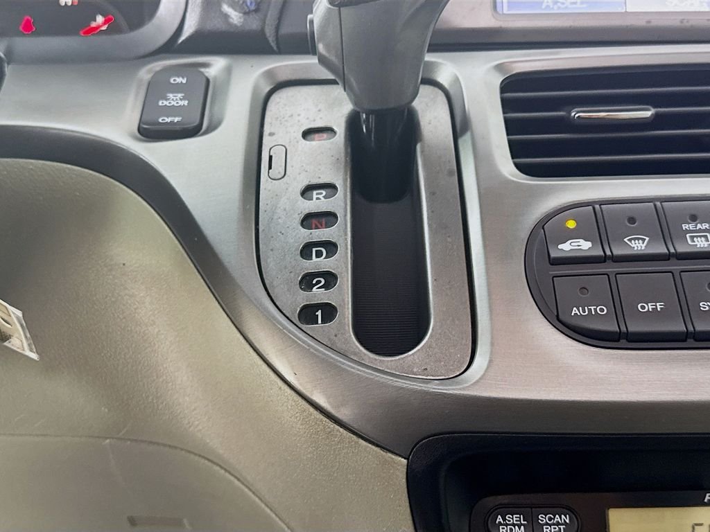Used 2007 Nimbus Gray Metallic Honda Touring image 19