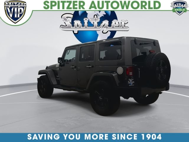 Used 2017 Gray Jeep Unlimited Sahara image 7