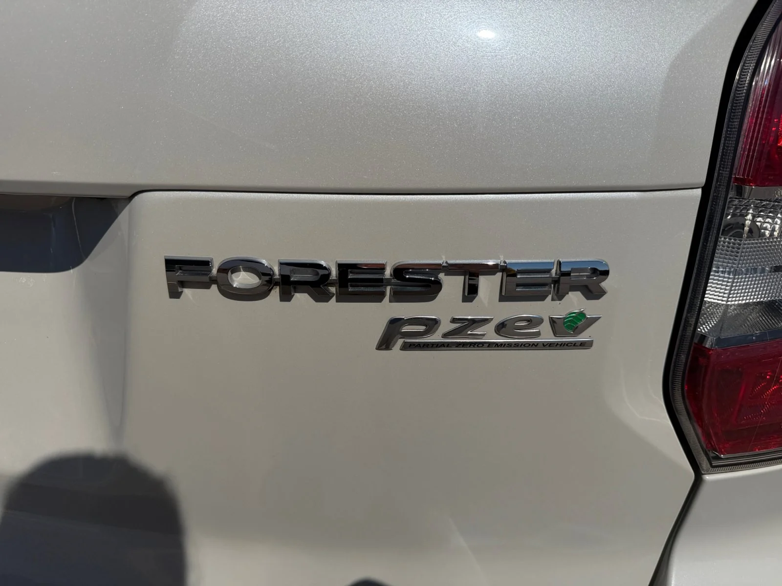 Used 2015 Satin White Pearl Subaru 2.5i Premium image 42