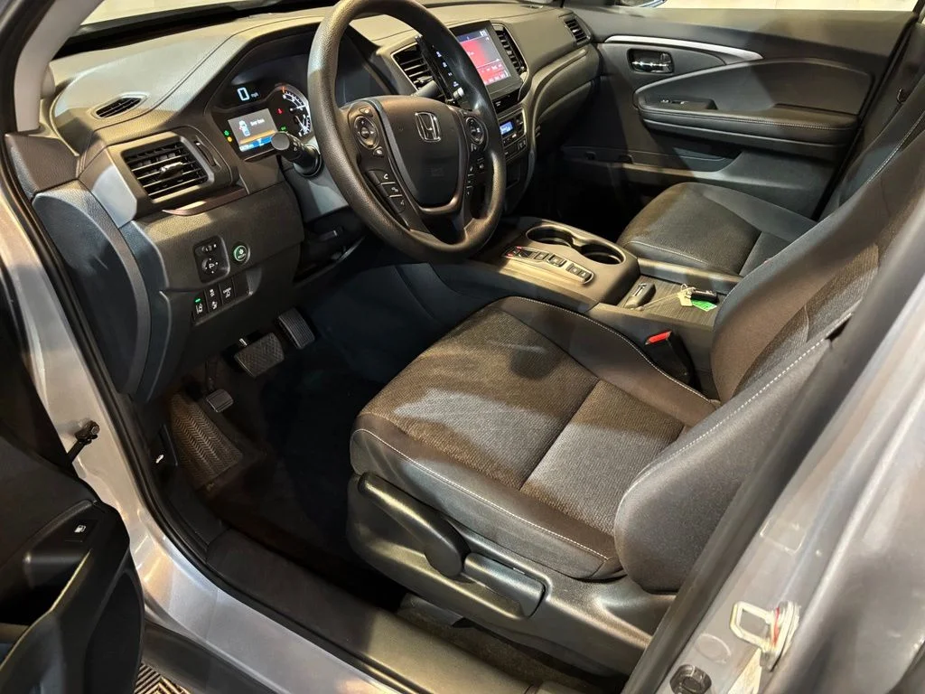 Certified Used 2023 Lunar Silver Metallic Honda AWD SPORT image 6