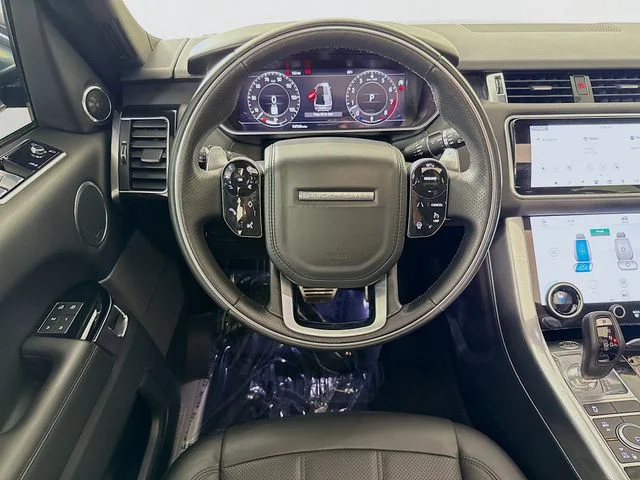 Used 2021 Black Land Rover HSE Silver Edition image 25
