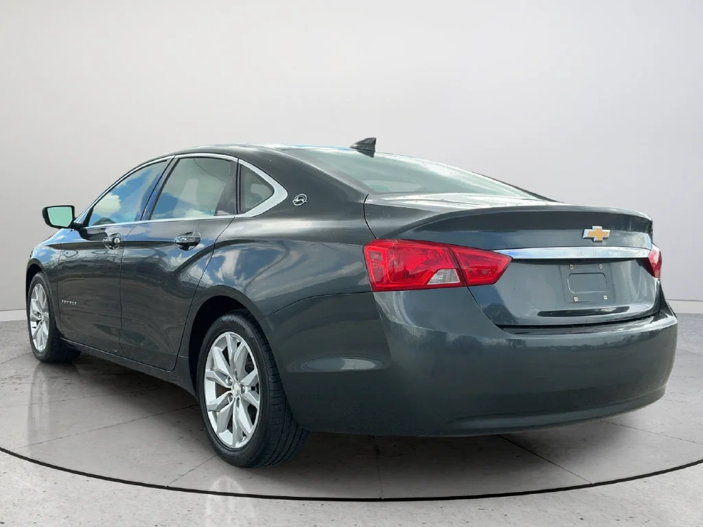 Used 2019 NIGHTFALL GRAY METALLIC Chevrolet LT image 4