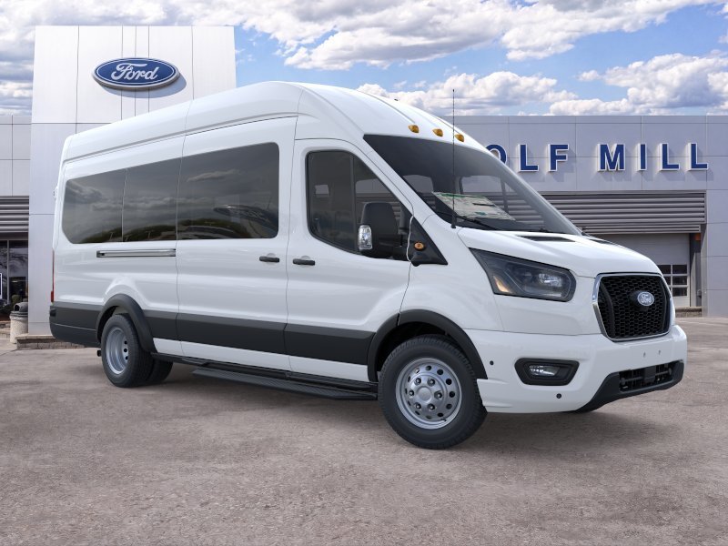 New 2026 Oxford White Ford XLT image 7