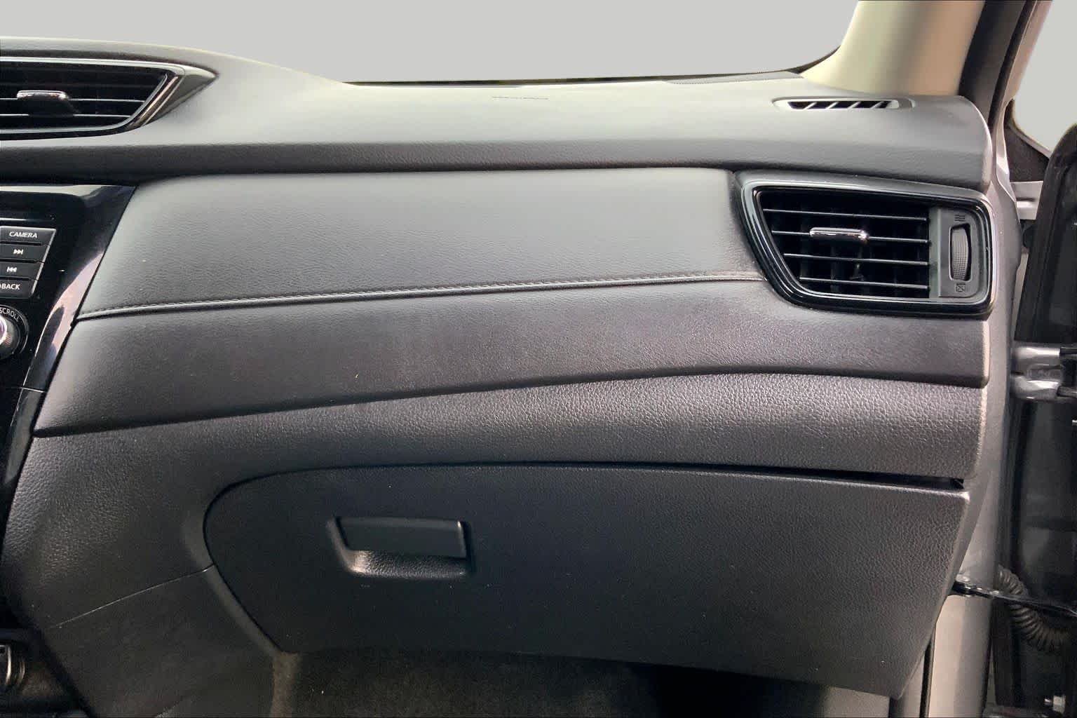 Used 2018 Gun Metallic Nissan SV image 18
