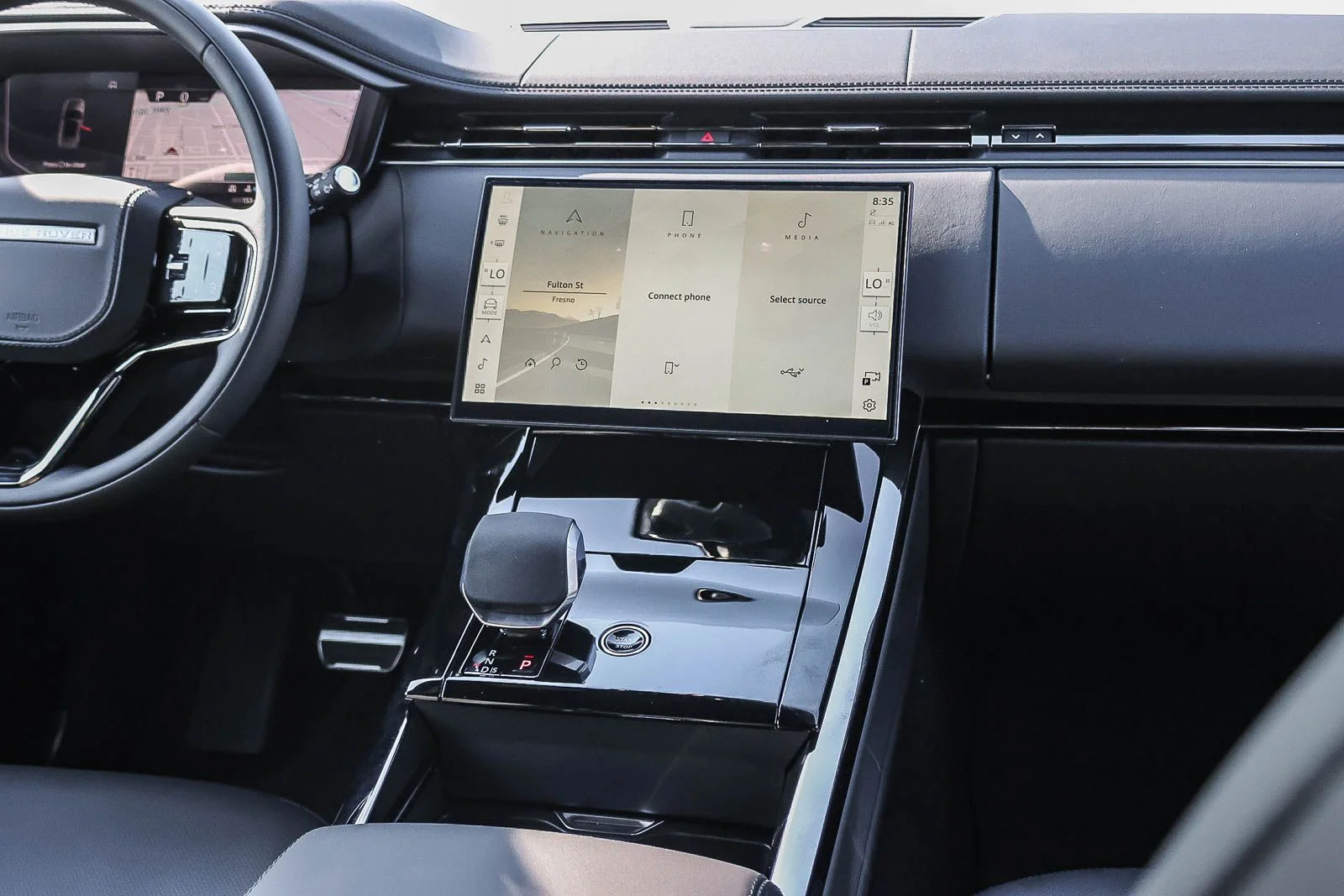 New 2026 Santorini Black Land Rover Dynamic SE image 24