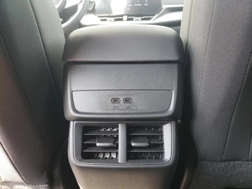 2027 Chevrolet Equinox LT - Photo 17