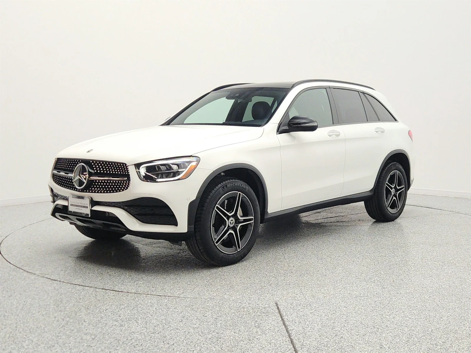 Used 2022 Polar White Mercedes-Benz GLC 300 SUV image 1