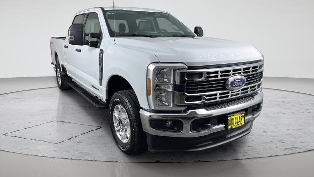 New 2026 Oxford White Ford F-250® XLT image 40