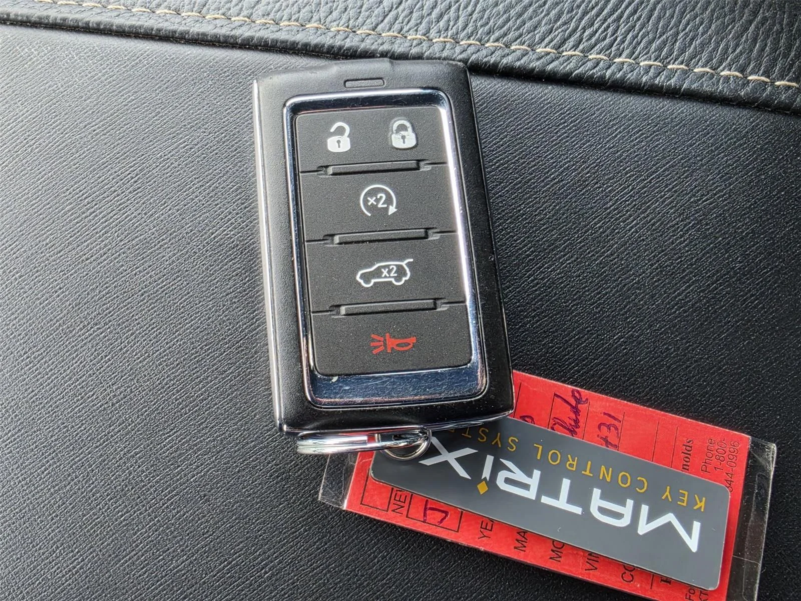Used 2025 Velvet Red Pearlcoat Jeep Altitude X image 32
