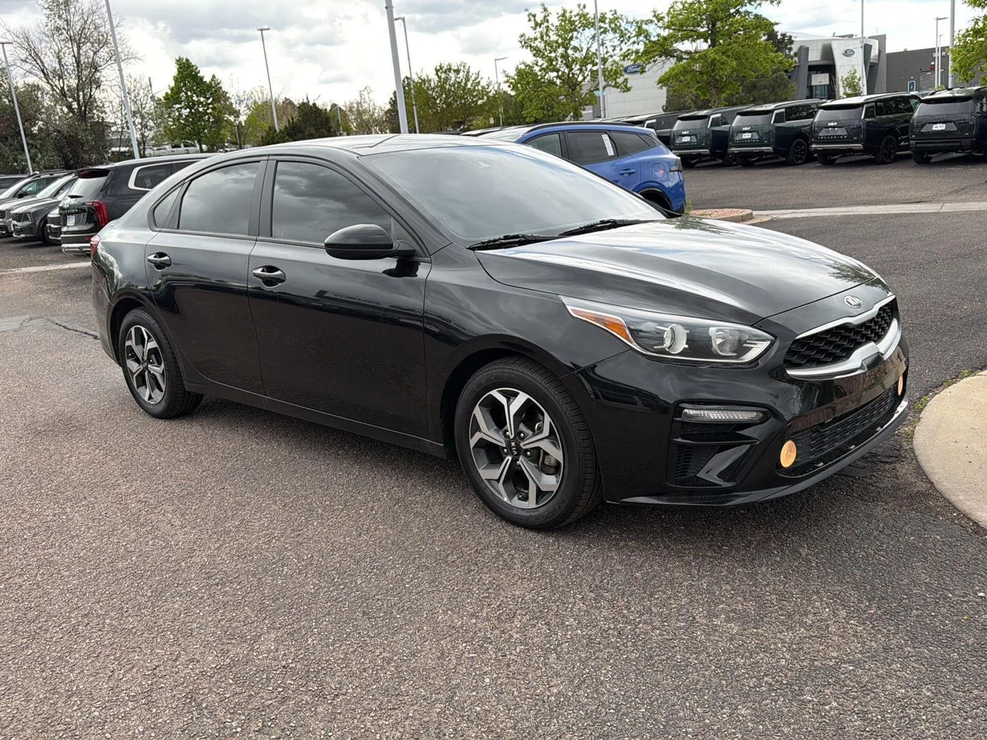 Used 2021 Aurora Black Kia LXS image 4