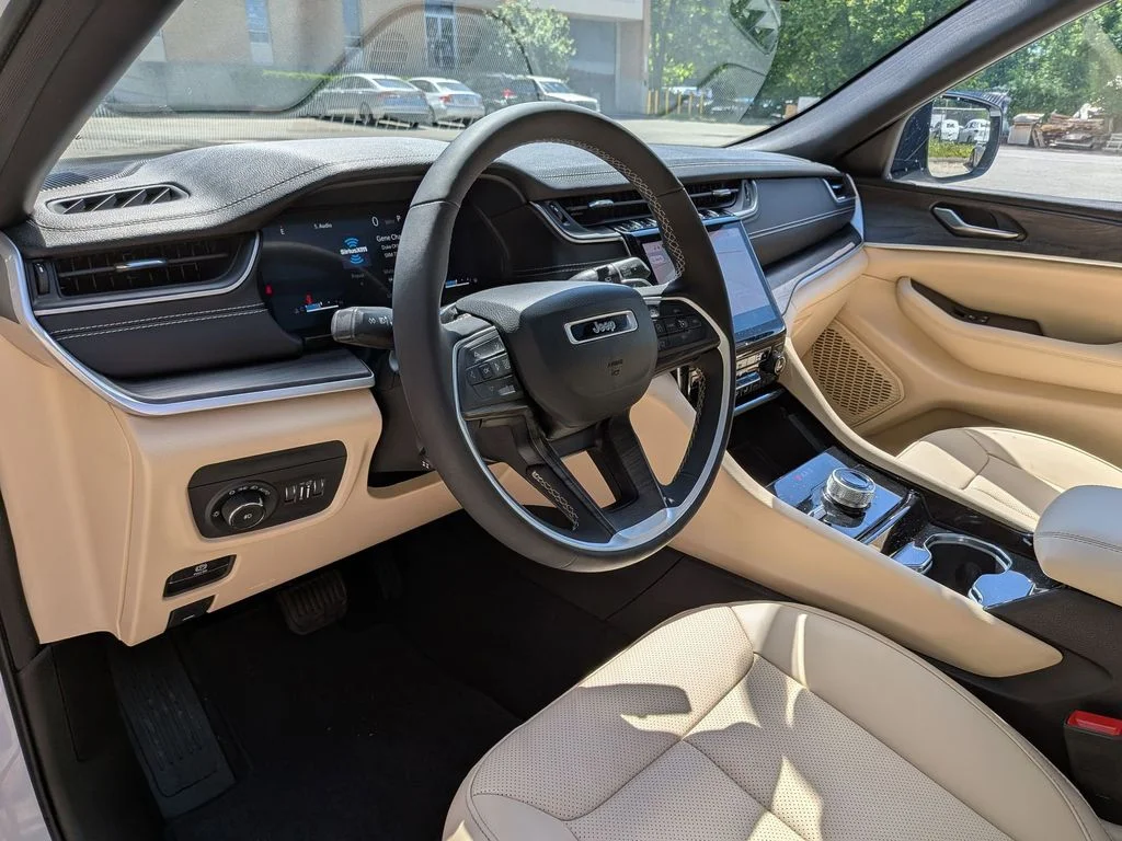 Used 2023 White Jeep Limited image 13