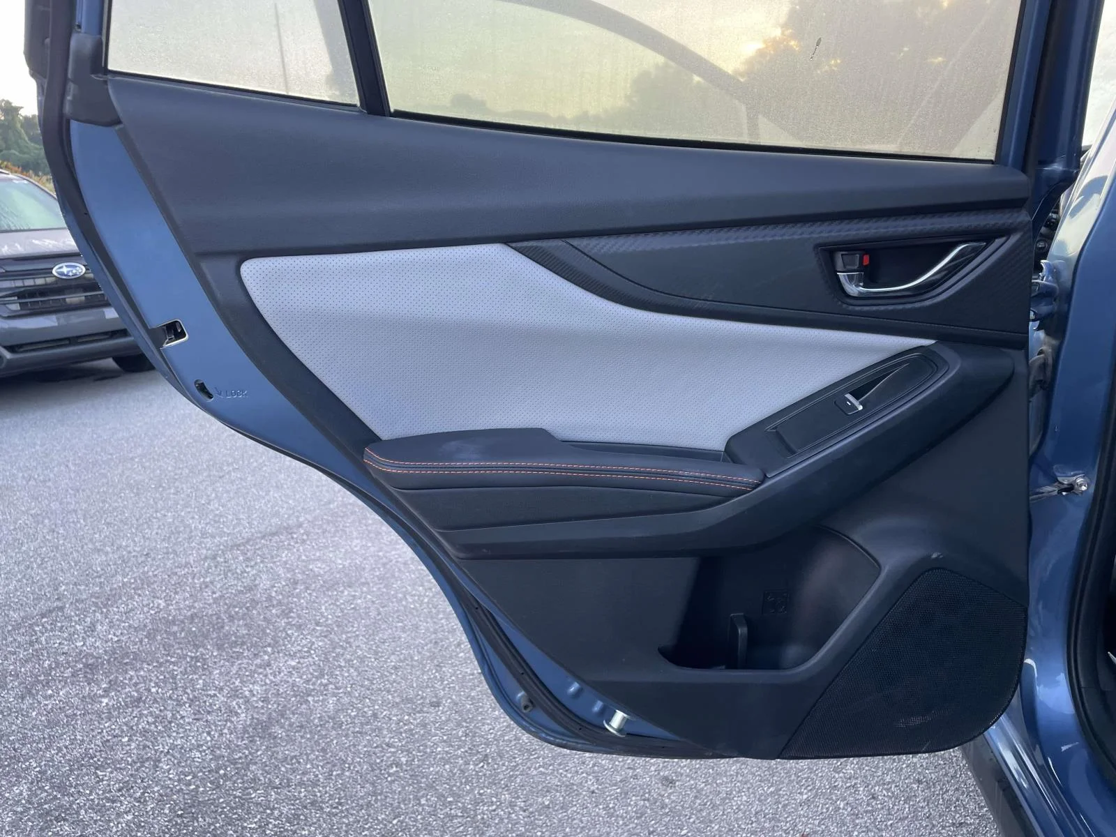 Used 2021 Horizon Blue Pearl Subaru Limited image 2